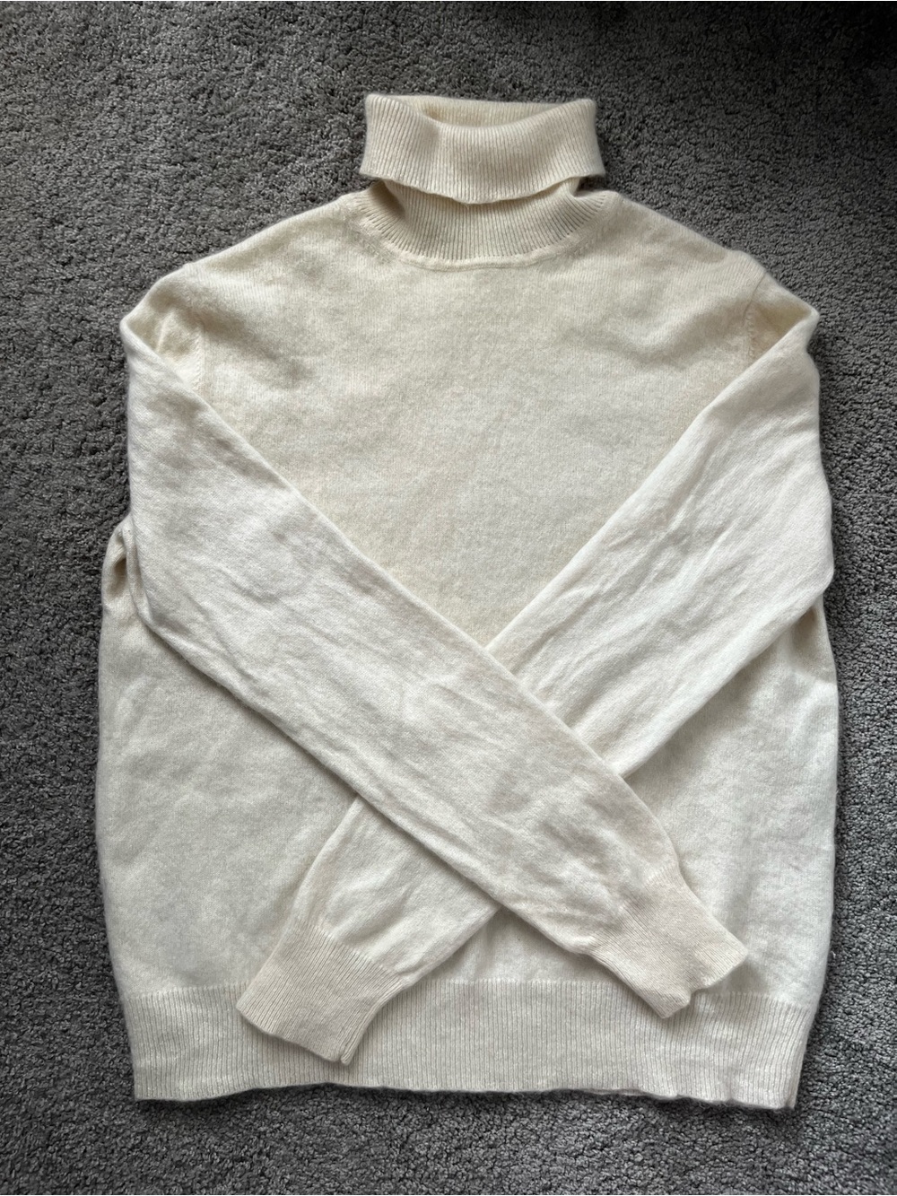 Lord & Taylor - Ivory Turtleneck Soft Knit Cashmere Sweater - Women’s Size L